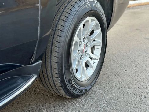 Used 2019 GMC Yukon XL SLE image 10