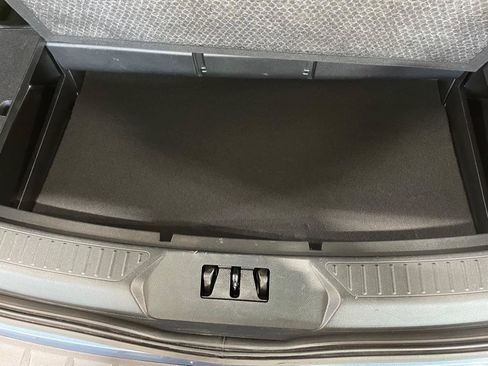 Used 2020 Ford Explorer Limited image 22