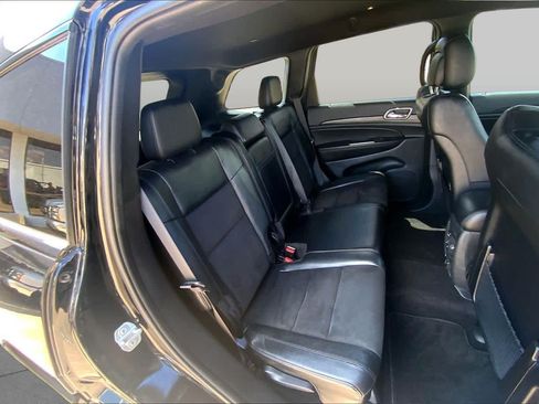 Used 2022 Jeep Grand Cherokee Laredo X RWD image 20