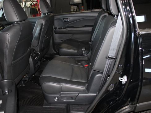 Used 2021 Honda Pilot Touring image 13