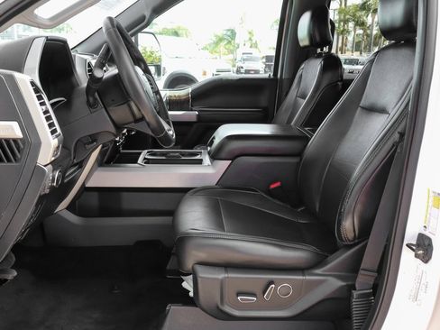 Used 2017 Ford F350 Lariat w/ Chrome Package image 16