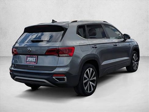 Used 2022 Volkswagen Taos SE image 5