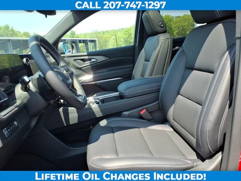 New 2026 Chevrolet Traverse LT w/ Sun and Wheel Package AWD/4WD image 13