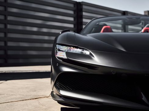 Used 2024 Ferrari SF90 Spider AWD/4WD image 9