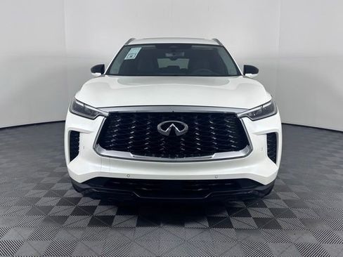 Certified 2025 INFINITI QX60 Luxe w/ Vision Package image 2