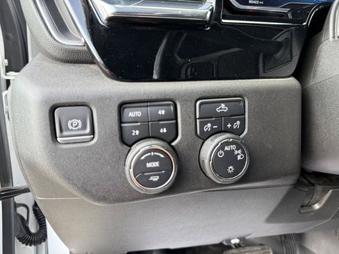 Used 2024 Chevrolet Silverado 2500 LT AWD/4WD image 18