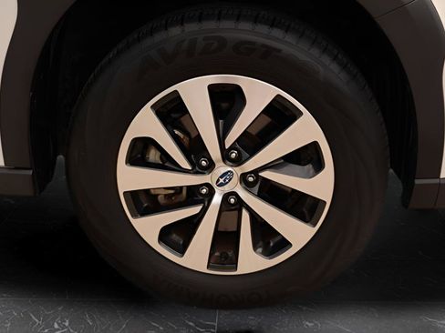 Certified 2025 Subaru Outback Premium AWD/4WD image 11
