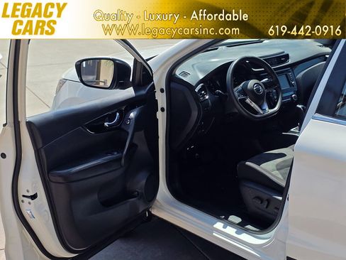 Used 2020 Nissan Rogue Sport SV FWD image 50