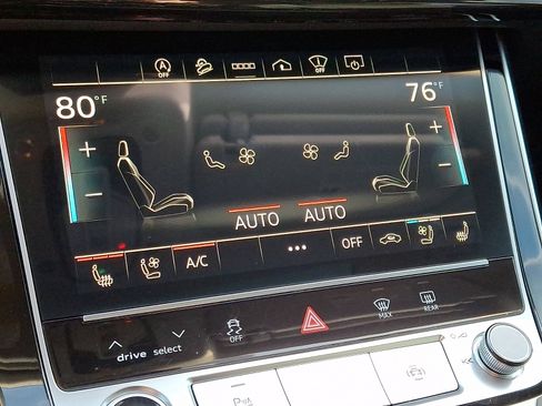 Used 2022 Audi Q7 3.0T Prestige w/ Prestige Package image 17