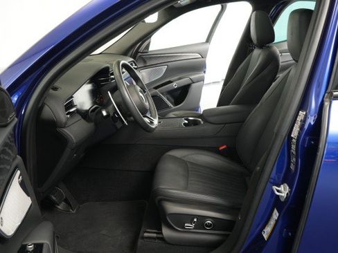 Used 2023 Maserati Grecale Modena AWD/4WD image 32