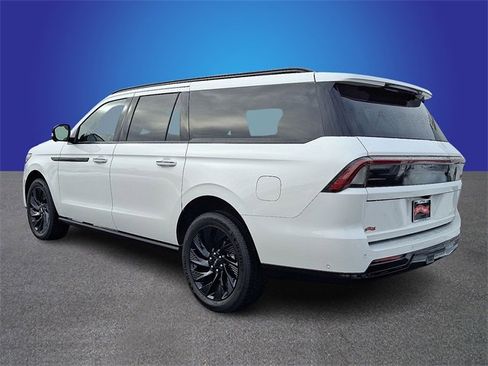 Certified 2025 Lincoln Navigator L Reserve w/ Jet Appearance Package image 5