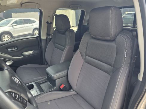 Used 2022 Nissan Frontier SV RWD image 15