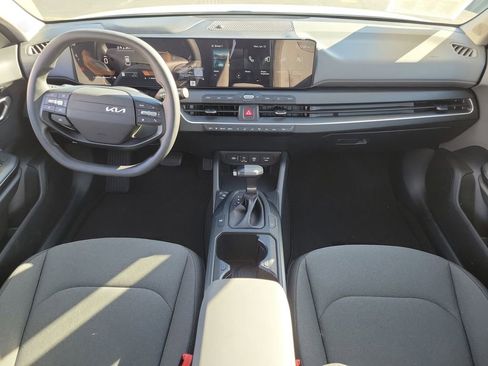 Used 2025 Kia K4 LXS image 9