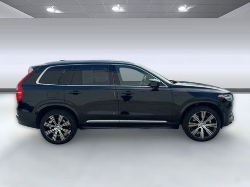 Certified 2024 Volvo XC90 T8 Ultimate w/ Protection Package Premier image 7