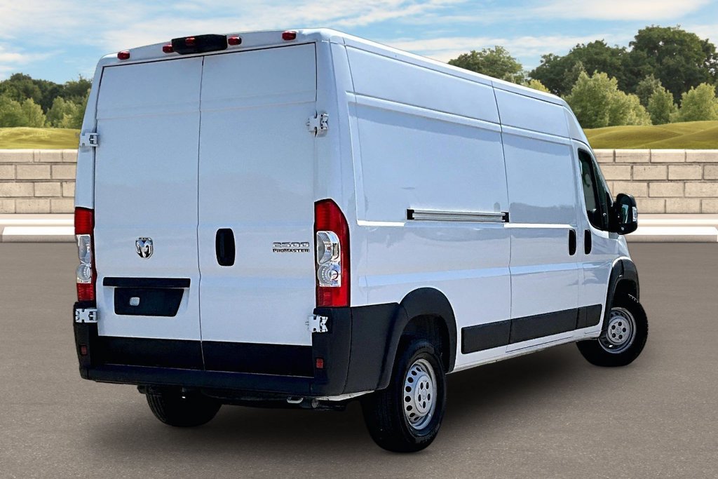 Used 2025 RAM ProMaster 2500 w/ Convenience Group FWD image 11