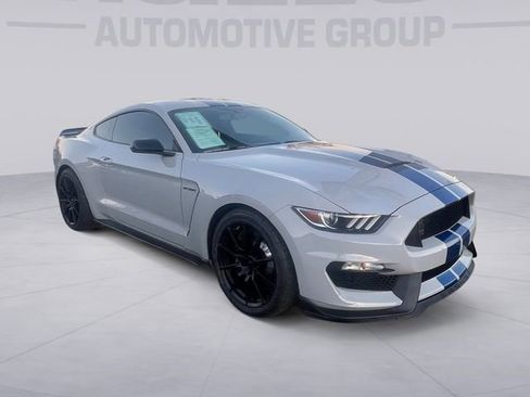 Used 2017 Ford Mustang Shelby GT350 image 7