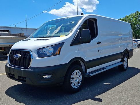 Certified 2025 Ford Transit 250 Low Roof w/ Exterior Upgrade Package RWD image 3