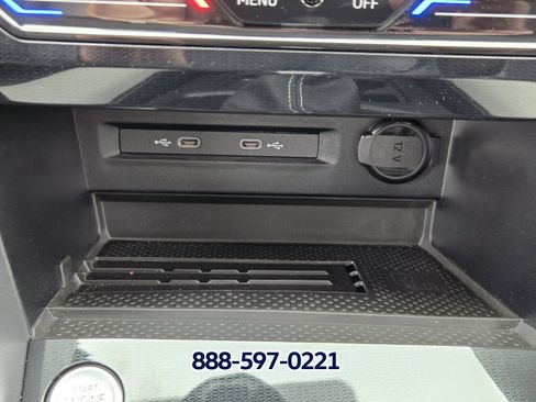 New 2026 Volkswagen Taos SE FWD image 18
