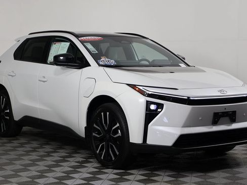 Used 2026 Toyota bZ FWD image 3