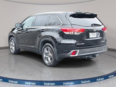 Used 2019 Toyota Highlander Limited Platinum image 7