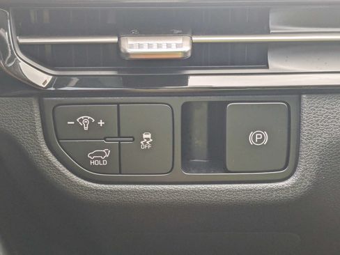 Certified 2026 Kia Sportage EX FWD image 29