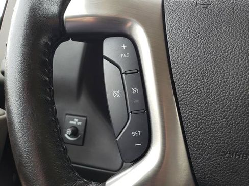 Used 2018 Chevrolet Express 2500 w/ Driver Convenience Package RWD image 18