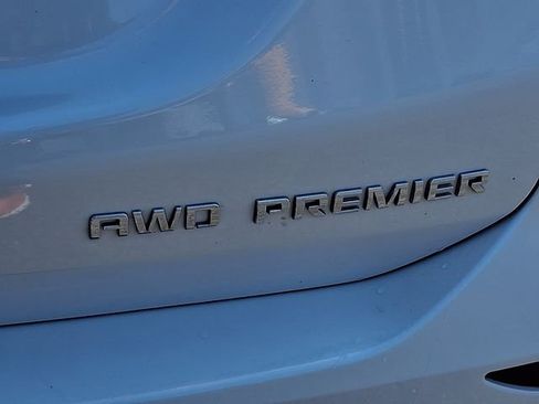 Used 2022 Chevrolet Equinox Premier AWD/4WD image 31