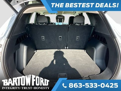 Used 2025 Ford Escape SE image 26