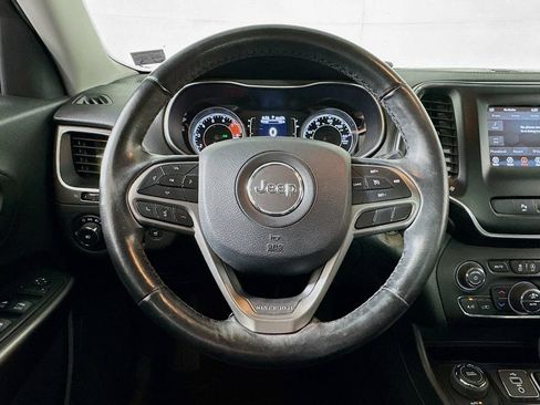 Used 2019 Jeep Cherokee Latitude Plus w/ Comfort/Convenience Group AWD/4WD image 11