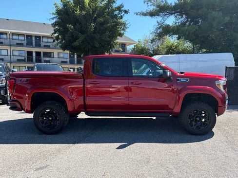 Used 2021 GMC Sierra 1500 AT4 w/ AT4 Premium Package AWD/4WD image 9