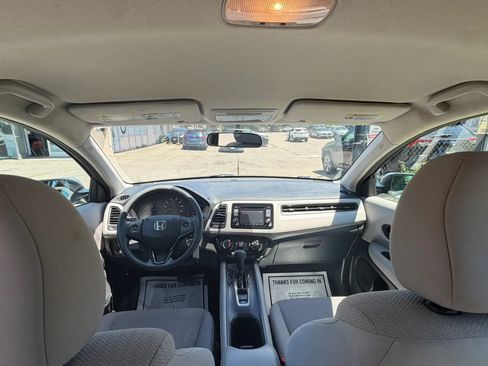 Used 2018 Honda HR-V LX image 21