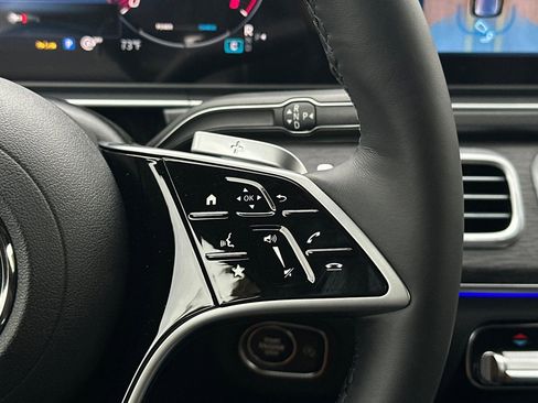 New 2026 Mercedes-Benz GLS 450 4MATIC image 27
