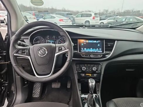 Used 2018 Buick Encore Preferred image 2