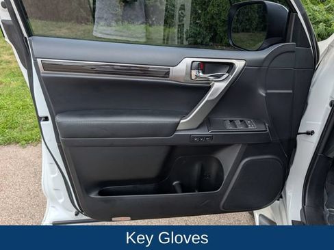Used 2023 Lexus GX 460 Luxury w/ Sport Design Package AWD/4WD image 34