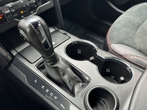 Used 2019 Ford Explorer XLT w/ Equipment Group 202A image 20