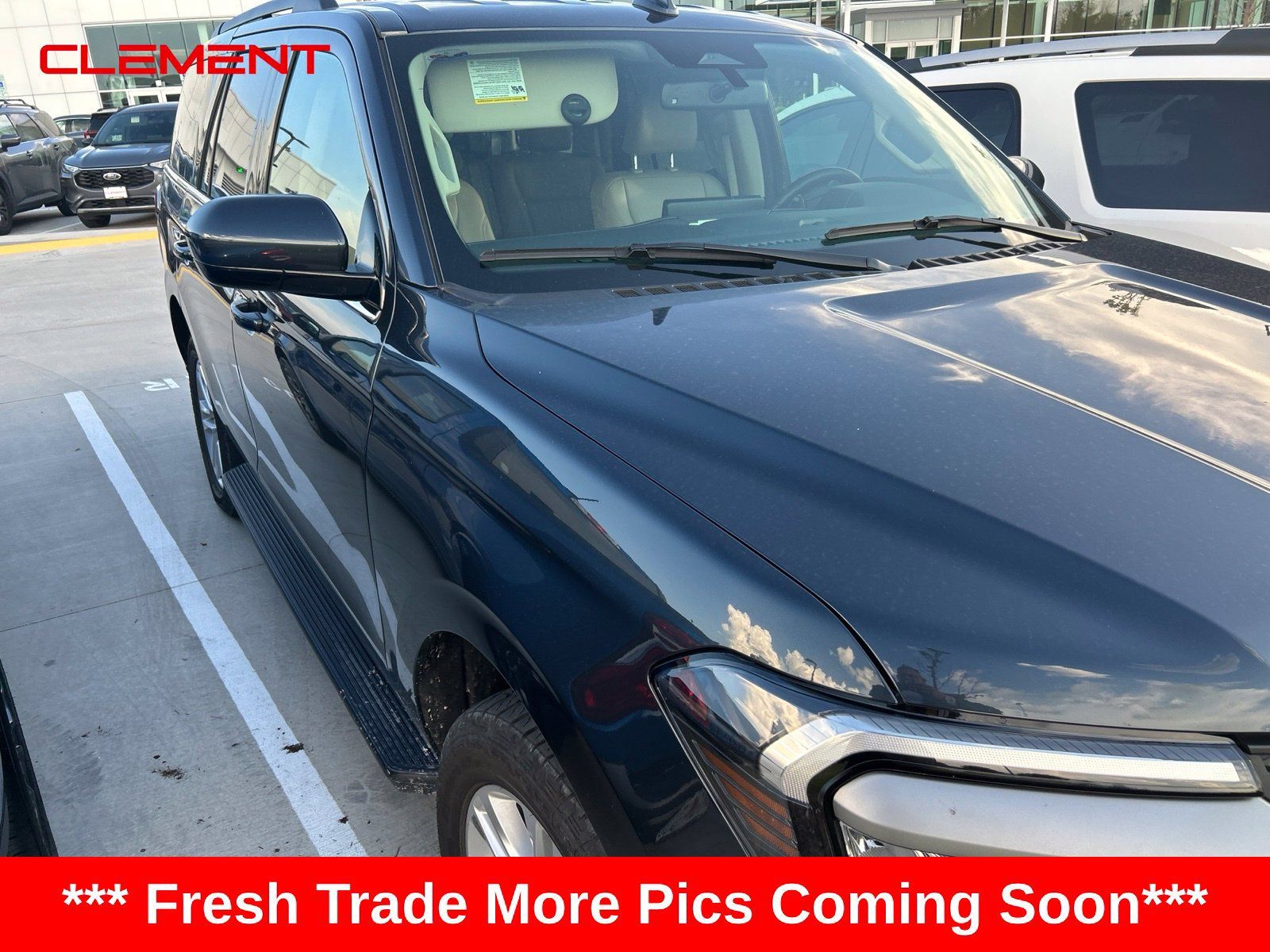 Used 2024 Ford Expedition XLT AWD/4WD image 3
