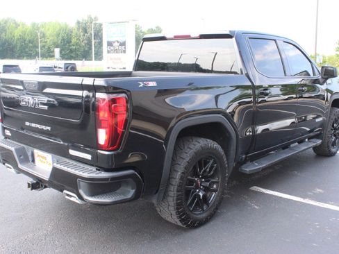 Used 2022 GMC Sierra 1500 Elevation w/ LPO, Elevation Black Package AWD/4WD image 6