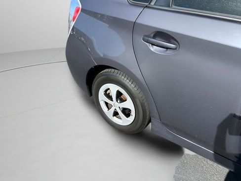 Used 2015 Toyota Prius Two FWD image 13