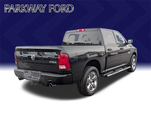 Used 2018 RAM 1500 Express w/ Express Value Package image 5