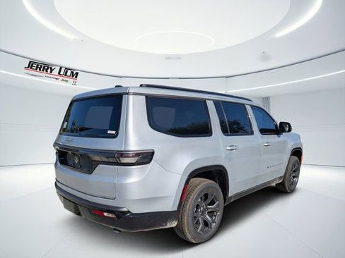 New 2026 Jeep Grand Wagoneer Limited AWD/4WD image 3
