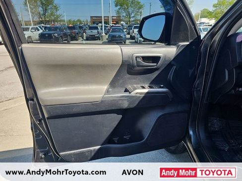 Used 2017 Toyota Tacoma SR5 w/ Tow Package AWD/4WD image 11