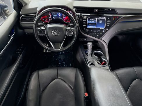Used 2020 Toyota Camry XSE FWD image 17