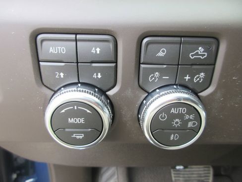 New 2026 GMC Sierra 3500 Denali image 17