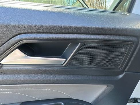 Used 2022 Volkswagen Atlas SE image 35