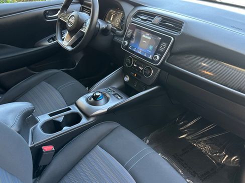 Used 2024 Nissan Leaf S FWD image 16