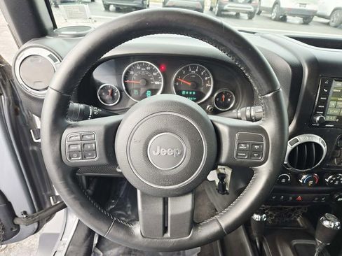 Used 2015 Jeep Wrangler Unlimited Sahara w/ Mopar Chrome Edition Group image 21