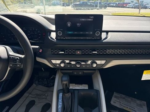 New 2025 Honda Accord SE image 15