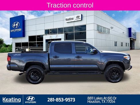Used 2020 Toyota Tacoma SR image 4