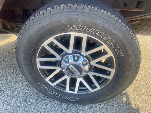 Used 2018 Ford F250 Lariat w/ Lariat Ultimate Package AWD/4WD image 7