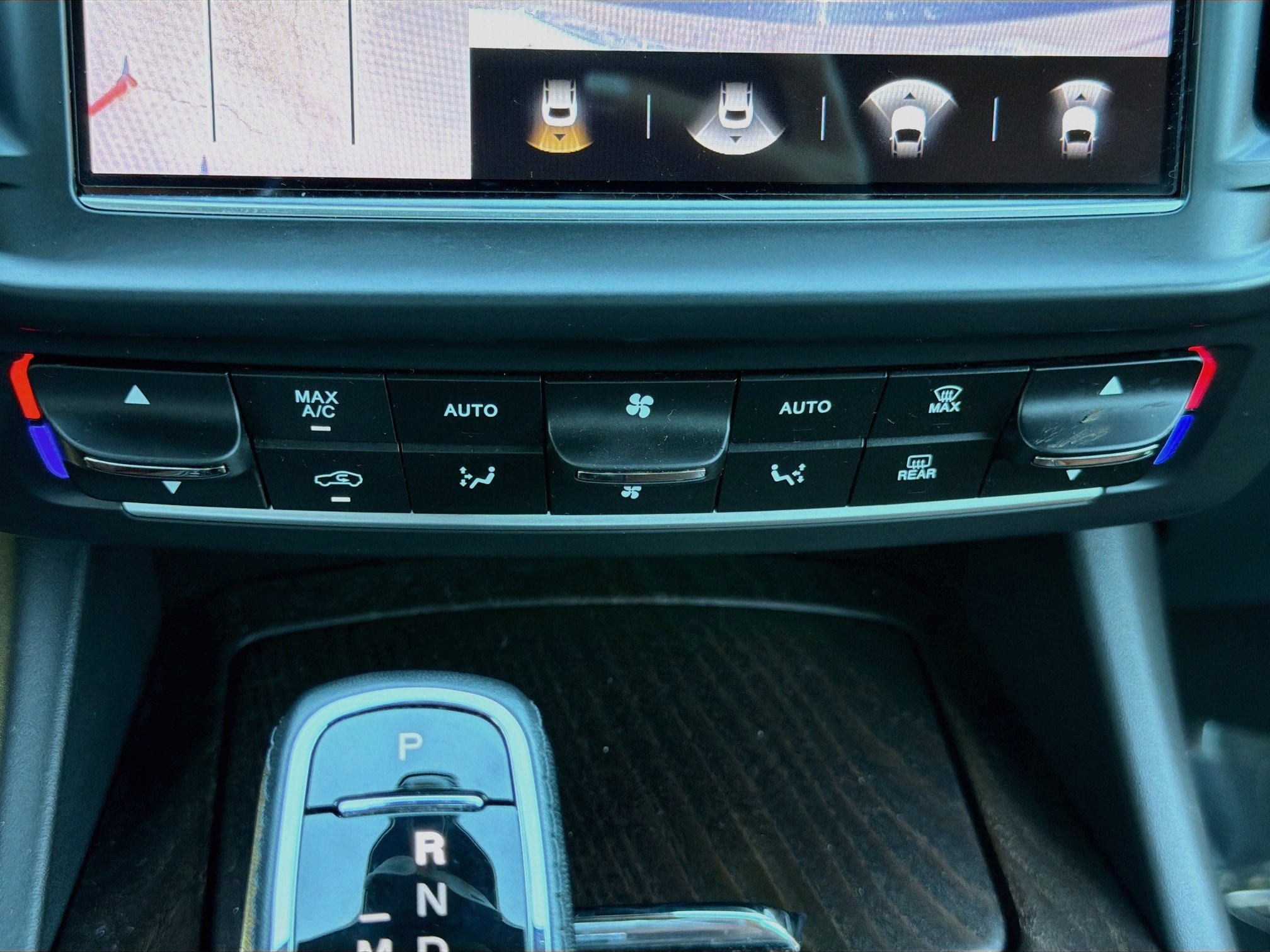 Used 2023 Maserati Levante GT AWD/4WD image 35